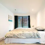 Modern 2 Bedroom Apartment Near Oxford Street - 2 Min Walk