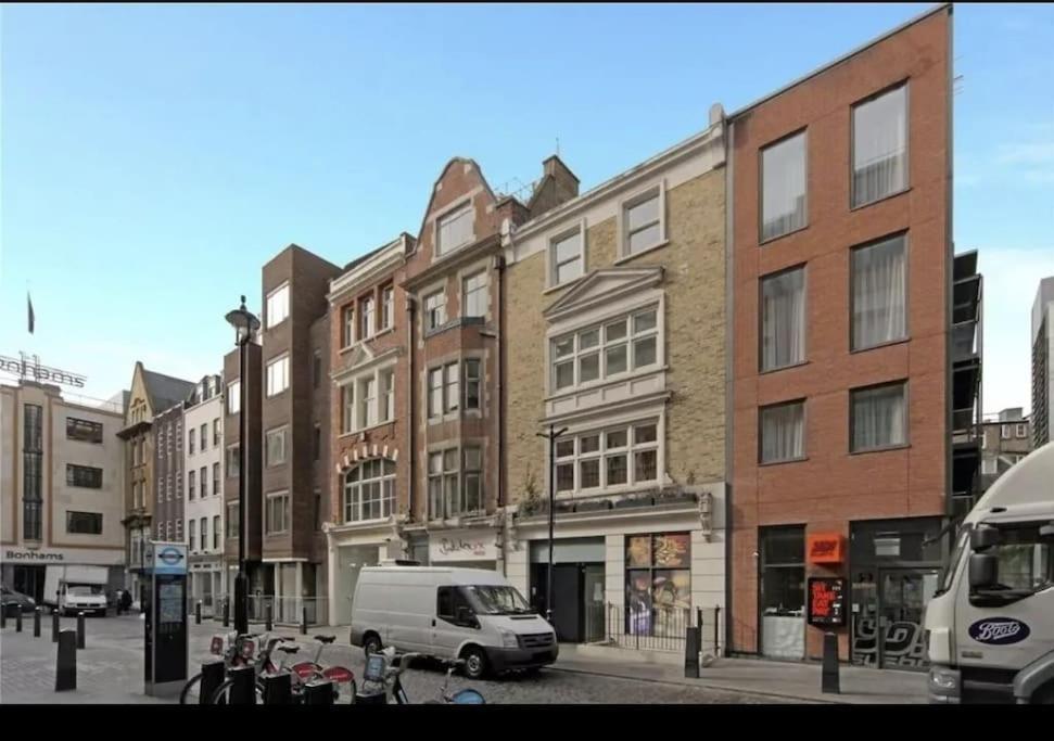 Modern 2 Bedroom Near Oxford Street - 2 Min Walk * London